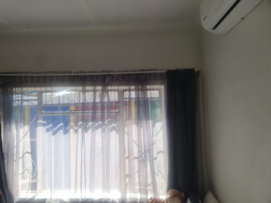 4 Bedroom Property for Sale in Oos Einde North West